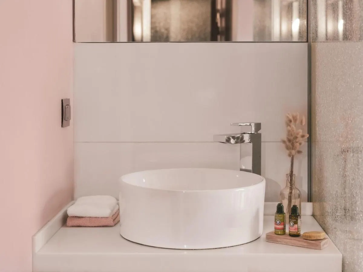 Legend Hotel Paris