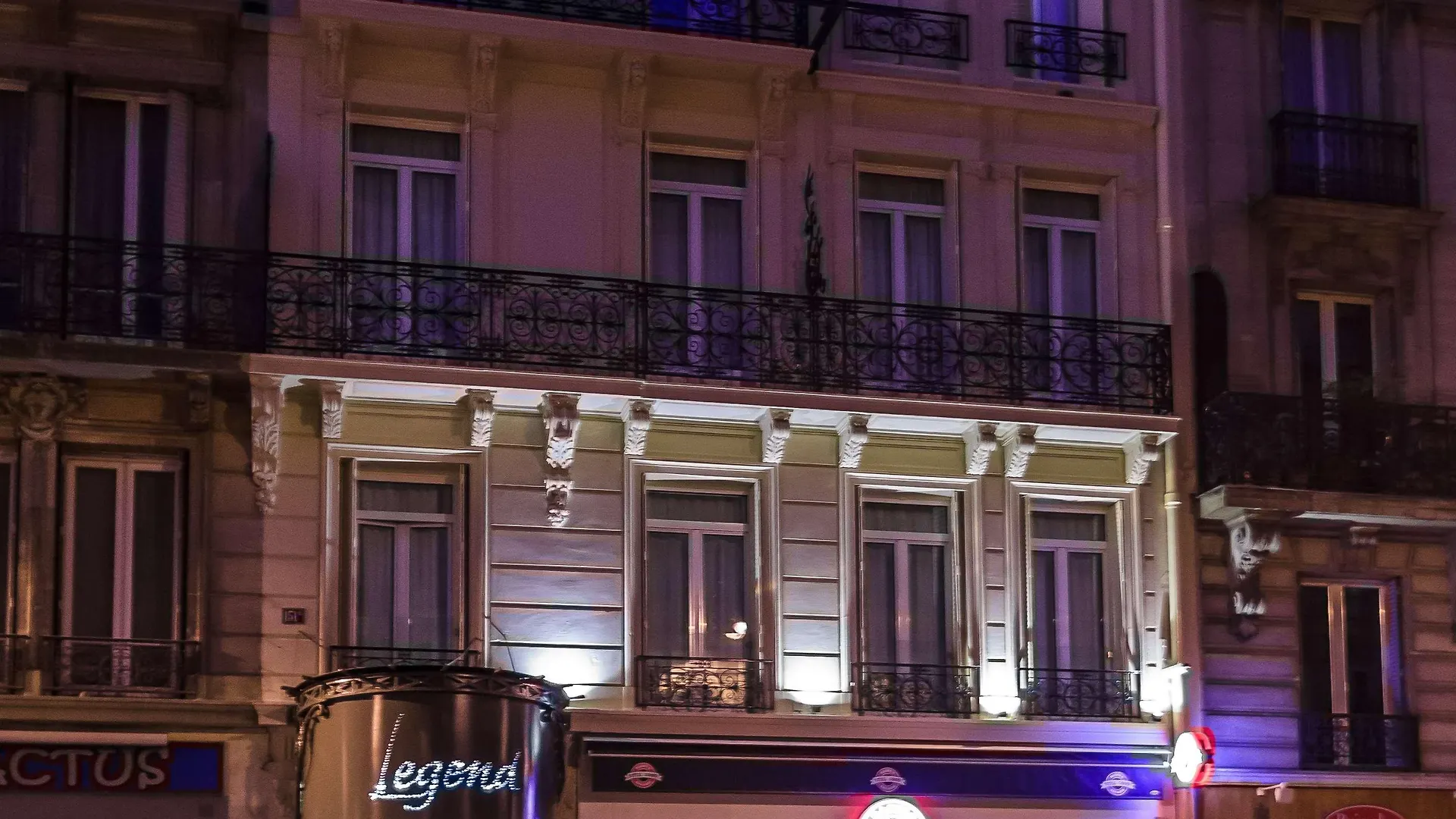 Legend Hotel Paris 4*,  France