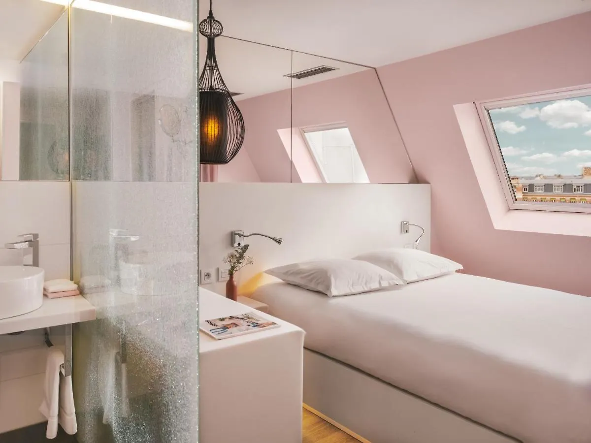 Legend Hotel Paris
