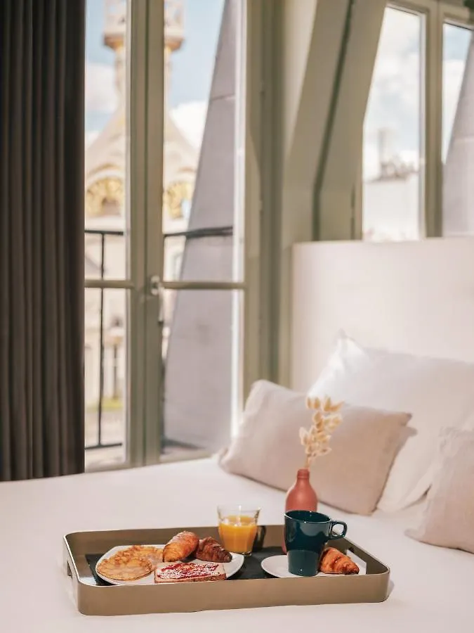 Legend Hotel Paris