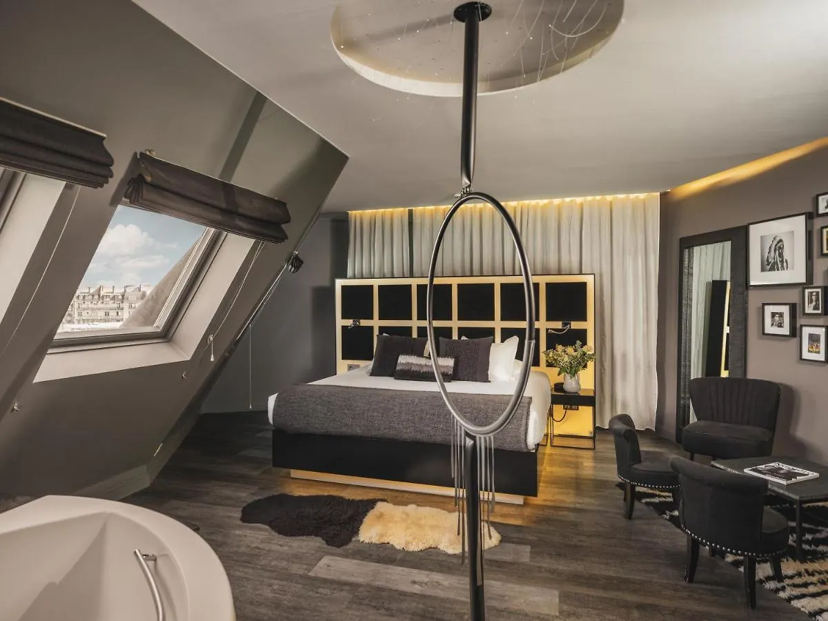 Legend Hotel Paris