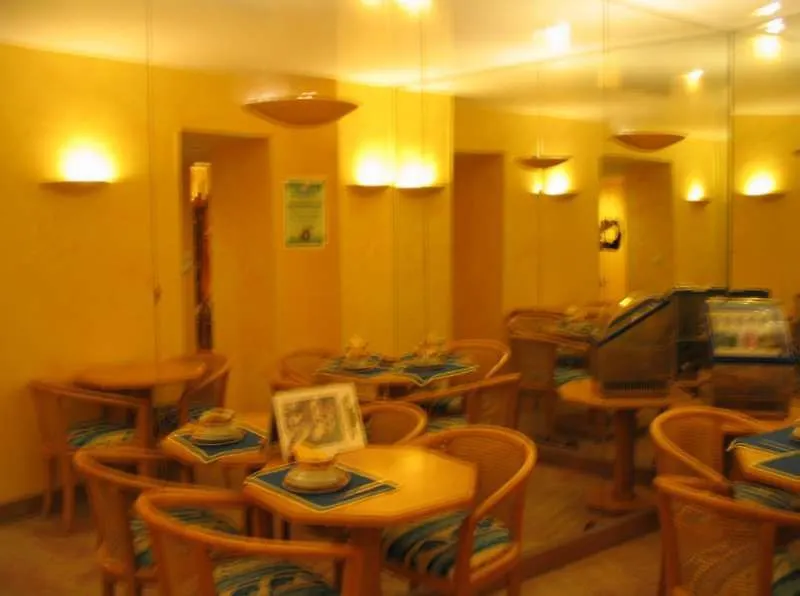 Legend Hotel Paris