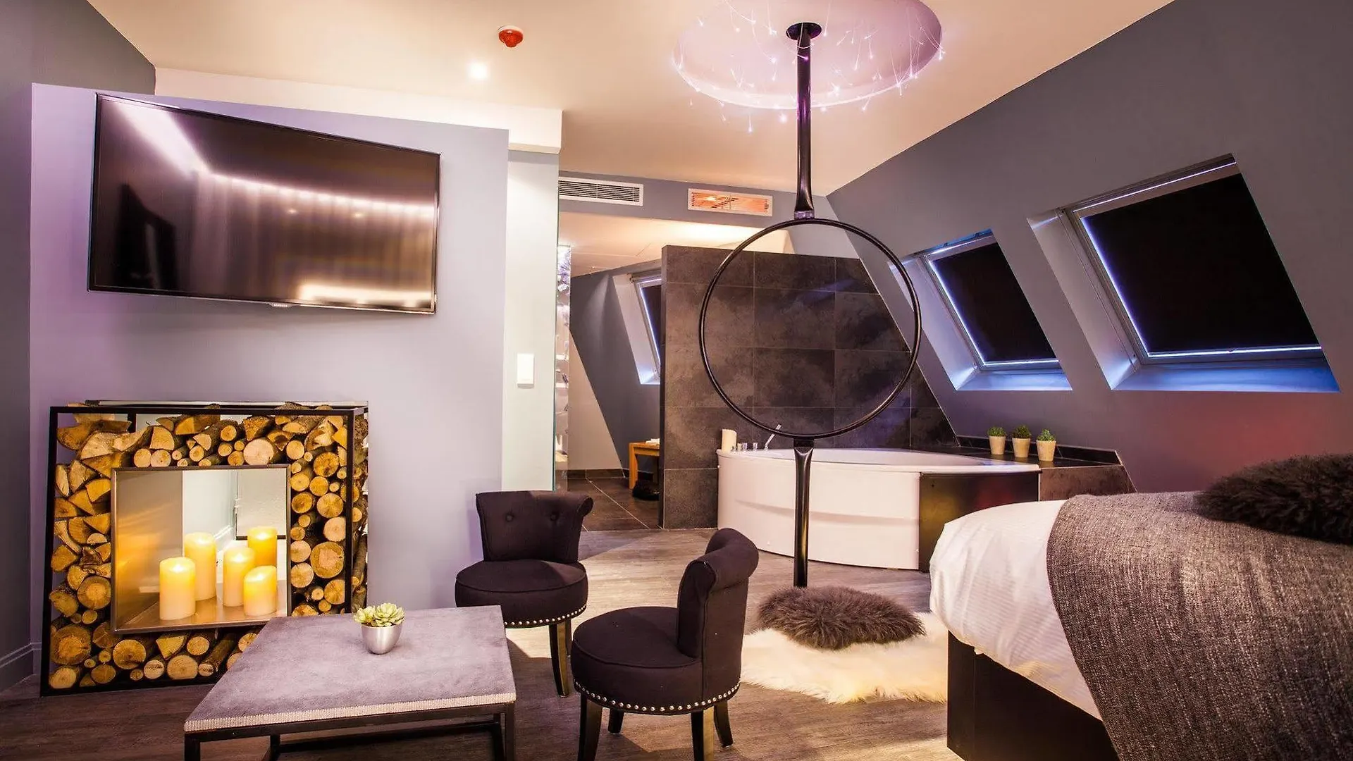Legend Hotel Paris France