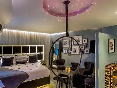 Legend Hotel Paris